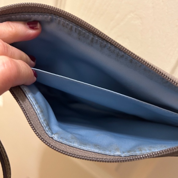 Coach wristlet - Picture 5 of 5